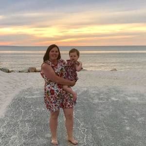 Meet your Posher, Larissa